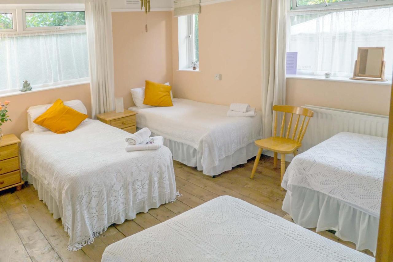 Healing Waters Sanctuary For Exclusive Private Hire And Self Catering Board, Vegetarian, Alcohol & Wifi Free Retreat In Glastonbury Eksteriør bilde