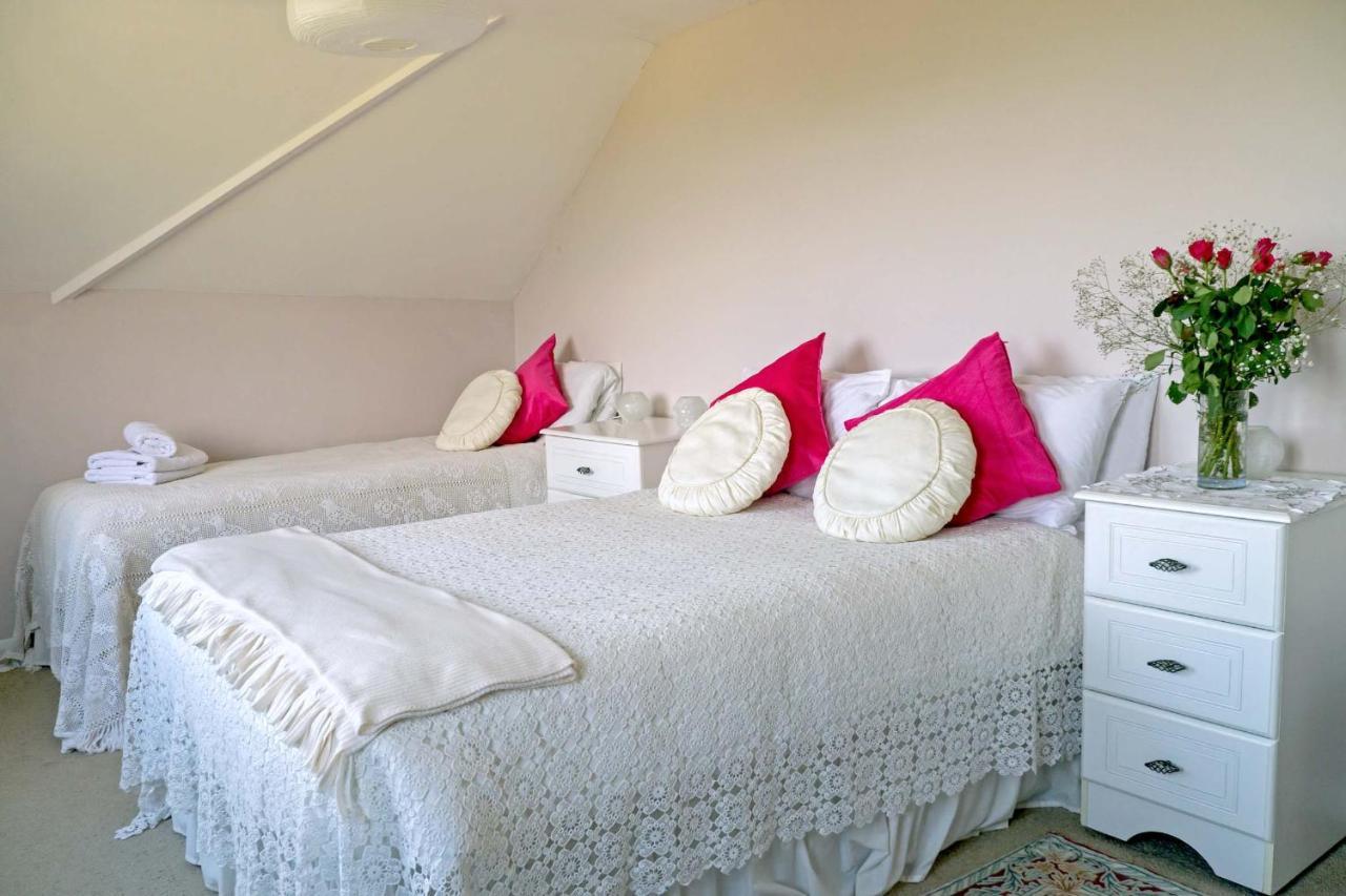 Healing Waters Sanctuary For Exclusive Private Hire And Self Catering Board, Vegetarian, Alcohol & Wifi Free Retreat In Glastonbury Eksteriør bilde