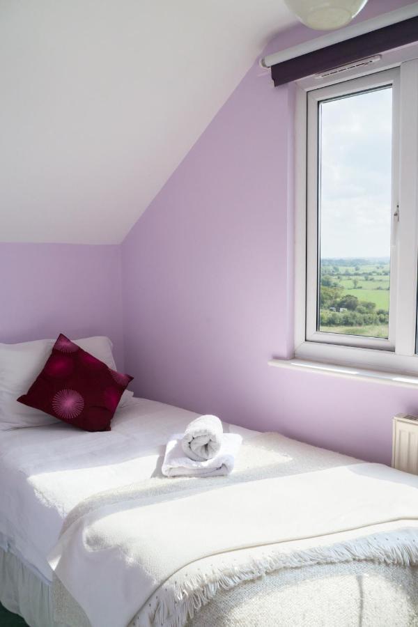 Healing Waters Sanctuary For Exclusive Private Hire And Self Catering Board, Vegetarian, Alcohol & Wifi Free Retreat In Glastonbury Eksteriør bilde