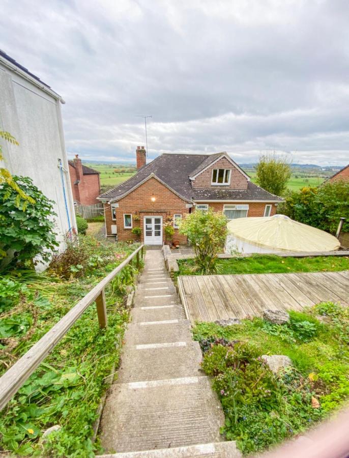 Healing Waters Sanctuary For Exclusive Private Hire And Self Catering Board, Vegetarian, Alcohol & Wifi Free Retreat In Glastonbury Eksteriør bilde